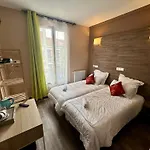 Victor Hugo Hotel 2*