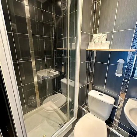 Victor Hugo Hotel 2*