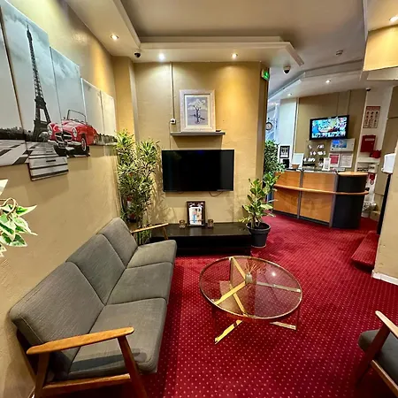 Hotel Victor Hugo Clamart