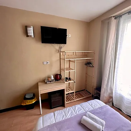 Victor Hugo Hotel 2*