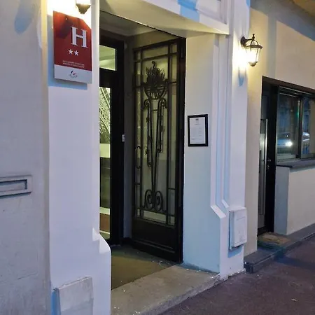 Hotel Victor Hugo 2*
